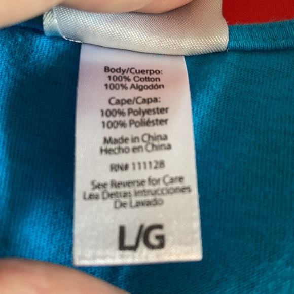 Superman 3/4 length t-shirt with attached cape - Picture 8 of 8